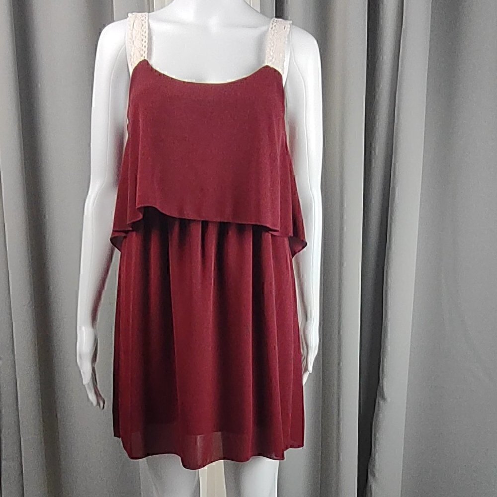 Newbury Kustom Burgundy Gameday Lined Dress With White Lace Straps Size Small